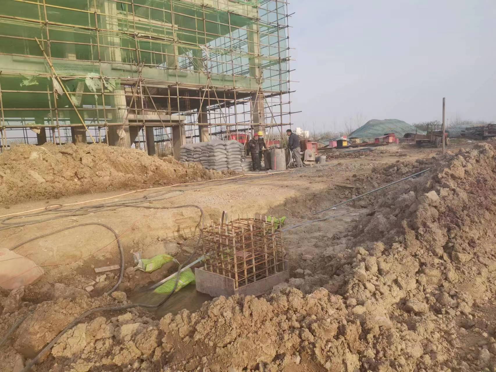 盐池当桥梁出现裂缝的时候应该及时加固修补